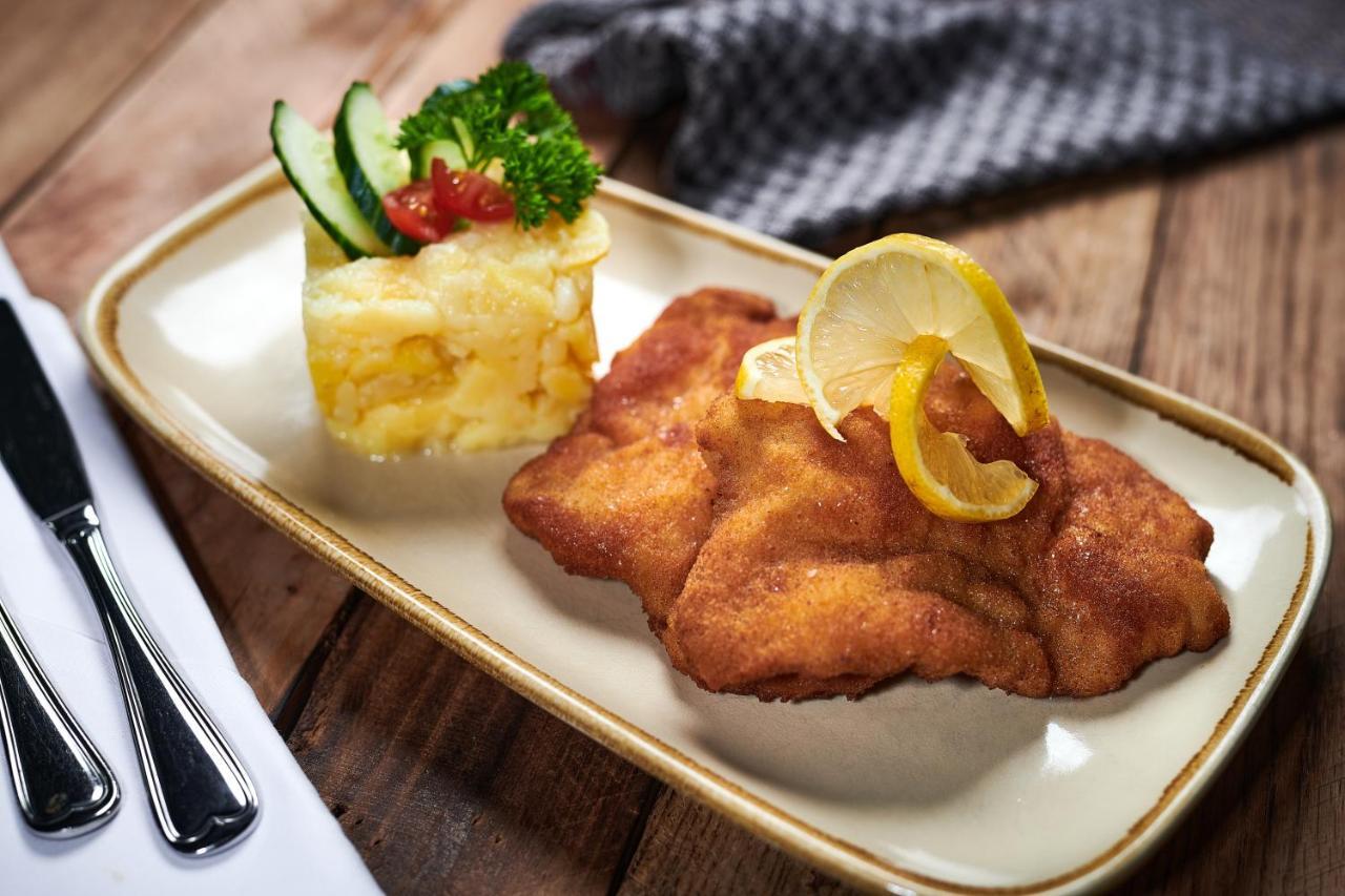 Der Schwan Hotel & Restaurant Schwanstetten 外观 照片