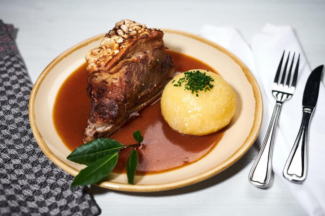 Der Schwan Hotel & Restaurant Schwanstetten 外观 照片