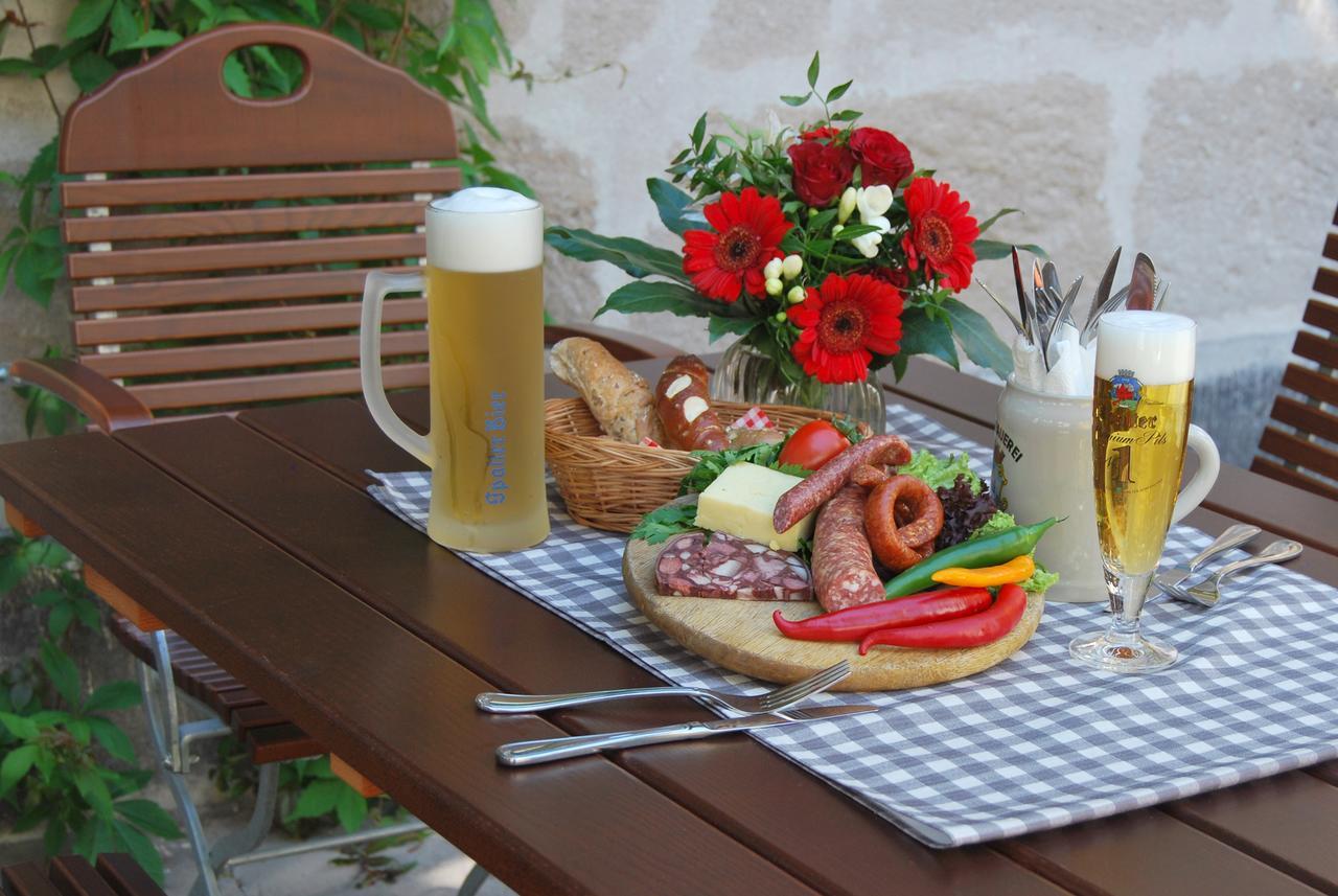 Der Schwan Hotel & Restaurant Schwanstetten 外观 照片